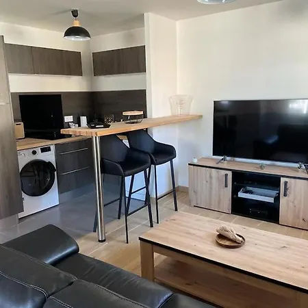 La Maison Baz Apartment